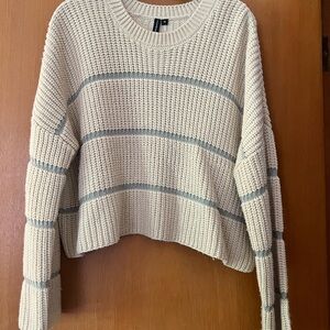 Moon & Madison Cream and Gray/blue Crew Neck Sweater